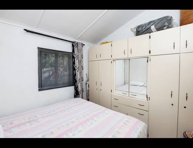 3 BEDROOM FREEHOLD FOR SALE IN NEWLANDS WEST